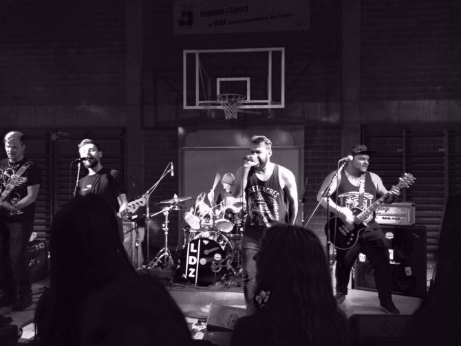 905617_863771290383764_3149844162563576066_o