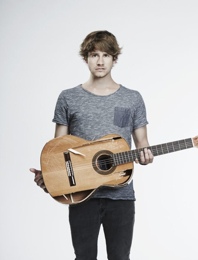 DAMIAN LYNN