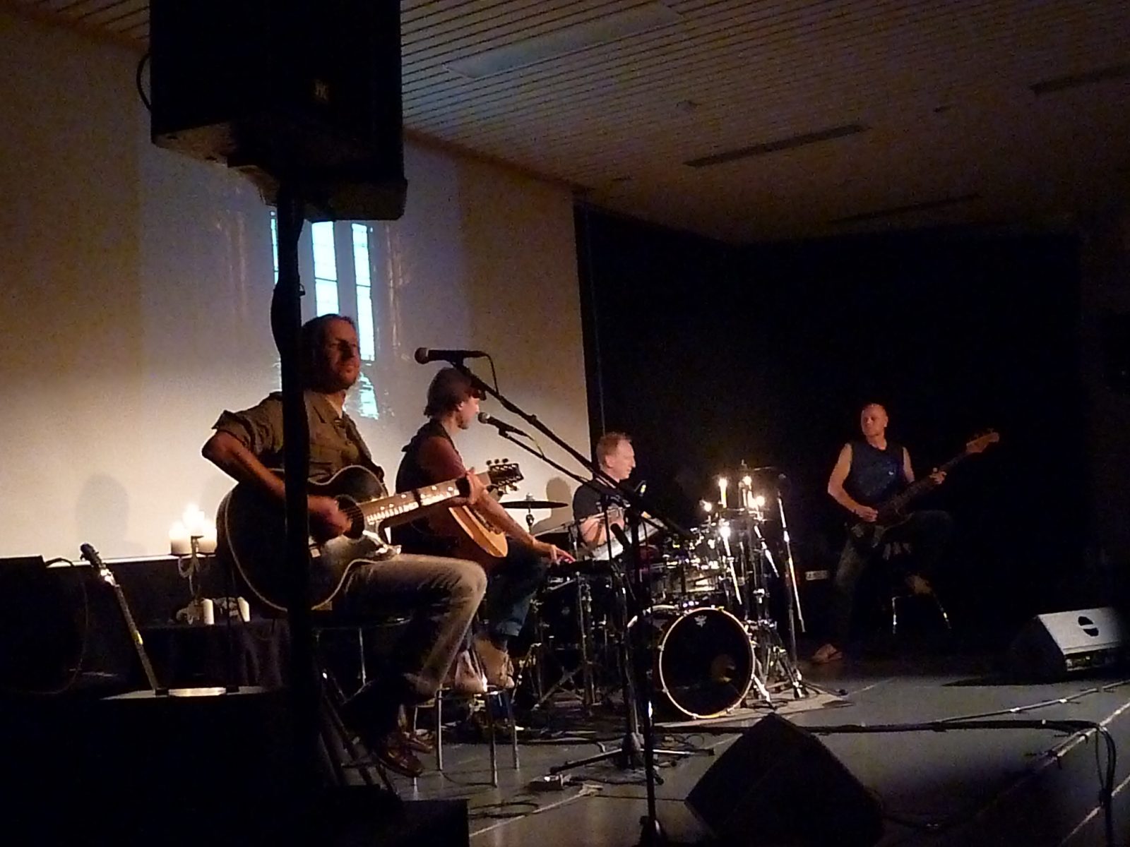 UnderCover – RockClassics Unplugged